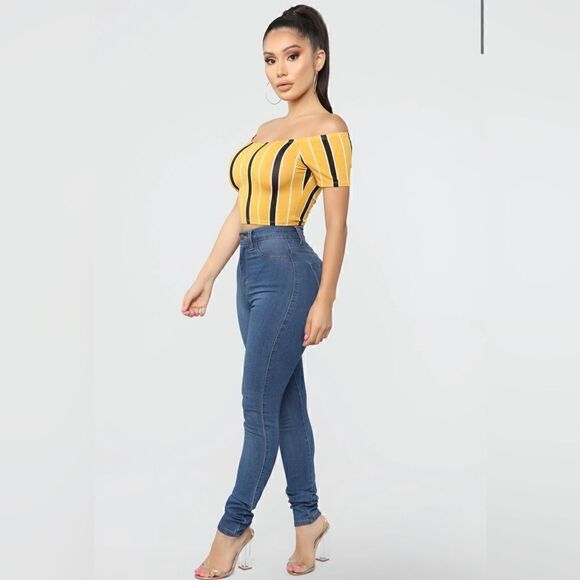 Trendy Vibes: NWT Stripe Down Top in Mustard/Combo - Picture 2 of 6